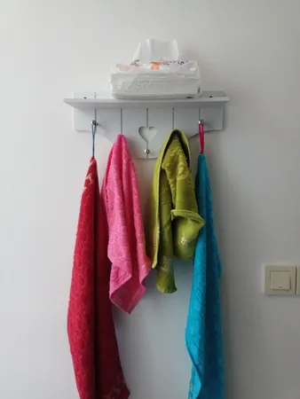 طبقه دیواری طرح قلبی