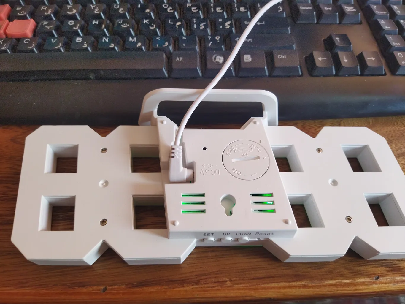 ساعت رومیزی دیجیتال مدل هوشمند عددی