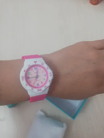 ساعت مچی عقربه ای دخترانه کیو اند کیو مدل VR19J012Y