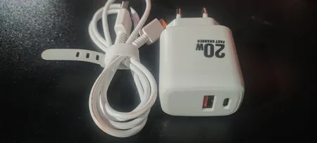 شارژر دیواری 20 وات تسکو مدل TTC 65