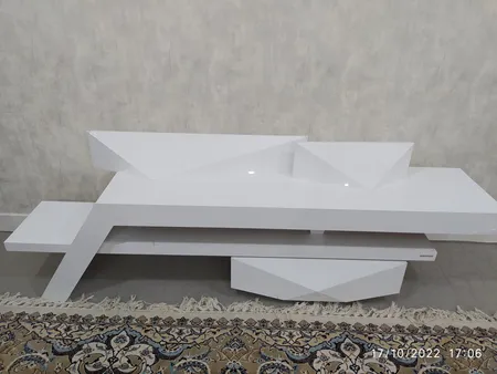 میز تلویزيون راهپود مدل آفتابگردان به همراه طبقه دیواری