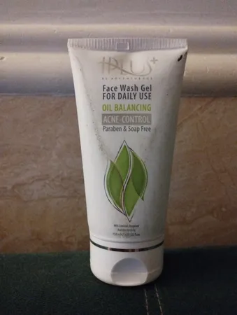 ژل شستشو صورت آی پلاس مدل Acne Control حجم 150 میلی لیتر