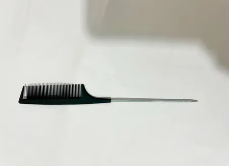 شانه مو مدل دم باریک فلزی