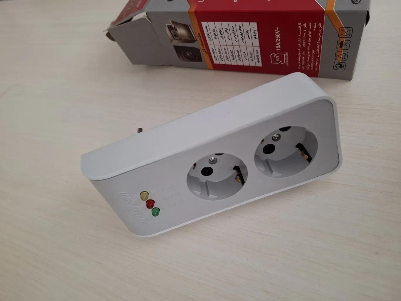 محافظ ولتاژ خیام الکتریک مدل دوخانه صوتی و تصویری