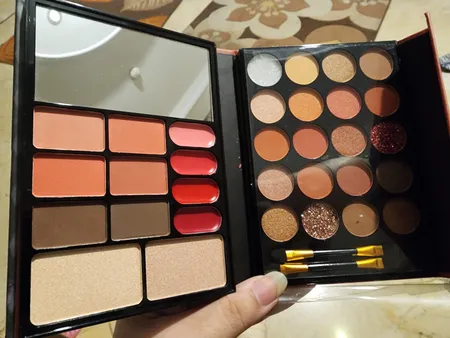 پالت آرایش صورت آنی لیدی مدل یونیکورن