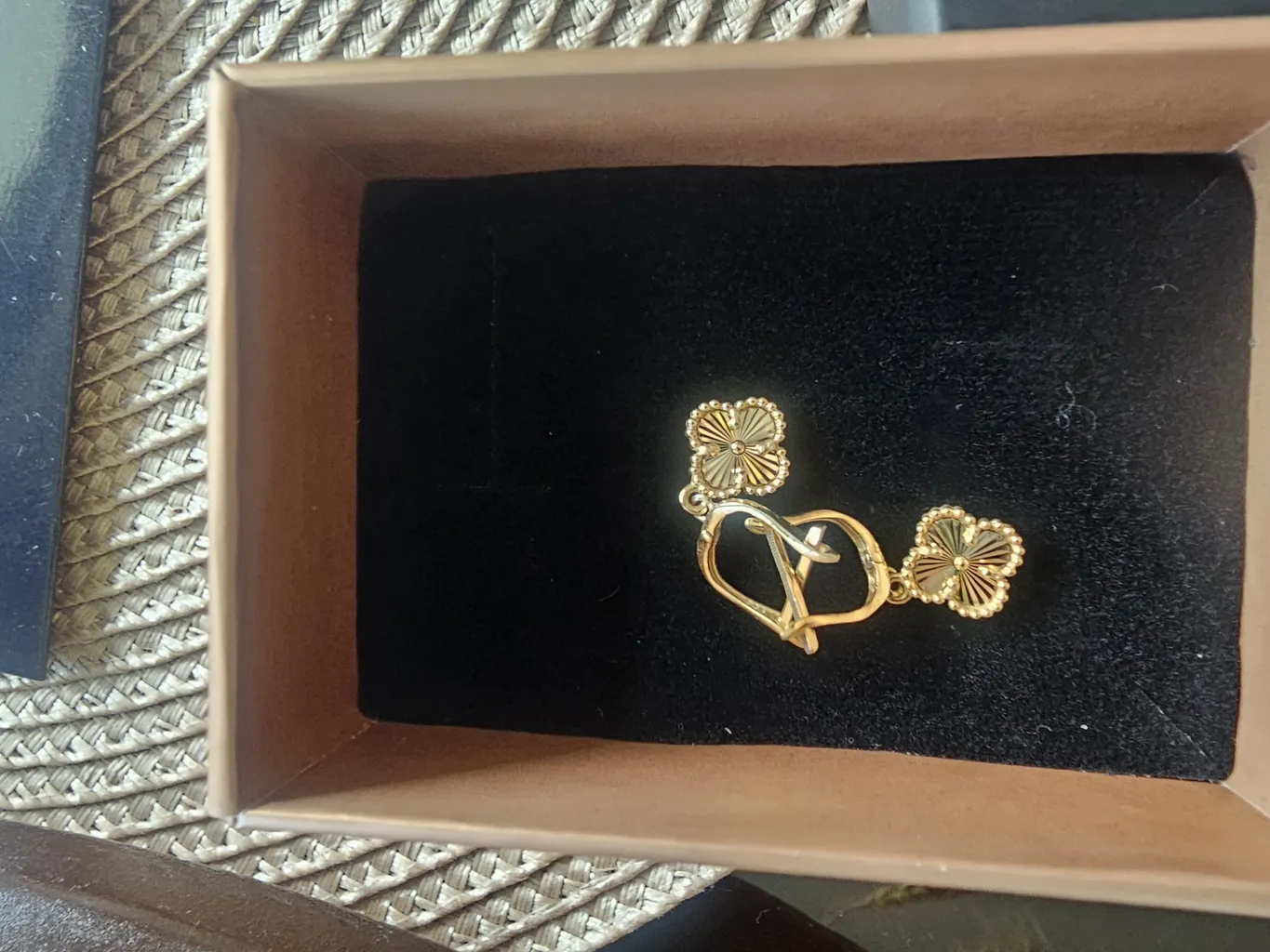 گوشواره طلا 18 عیار زنانه طلای مستجابی مدل ونکلیف کد 01