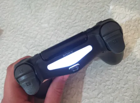 دسته بازی پلی استیشن ۴ مدل 2021