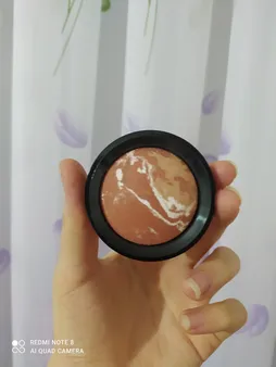 رژگونه باربین شماره B5 کد 4