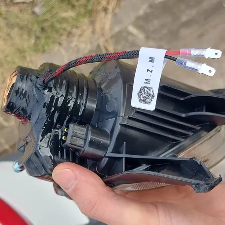 چراغ مه شکن جلو خودرو فن آوران پرتو الوند مدل AM 5964RL مناسب برای پژو 206 بسته 2 عددی