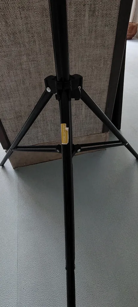 سه پایه نگهدارنده گوشی موبایل زومی مدل Cell Phone Stand