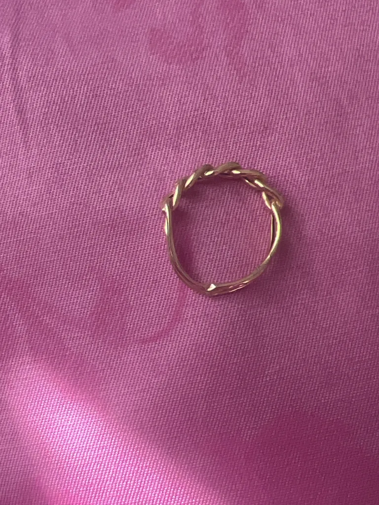 انگشتر طلا 18 عیار زنانه با طرح کارتیه رضا گلد مدل 02 سایز 62