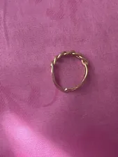 تجریه خرید انگشتر طلا 18 عیار زنانه با طرح کارتیه رضا گلد مدل 02 سایز 62