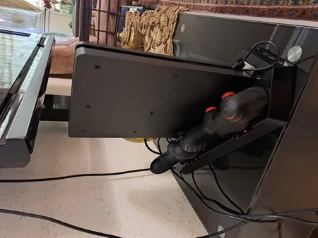 پایه نگهدارنده و شارژ پلی استیشن 4