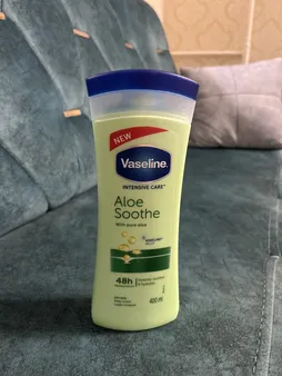 لوسیون بدن وازلین مدل Aloe Sooth حجم 400 میلی لیتر