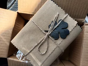 تجریه خرید کیف مدارک چرم بارثاوا کد 1508