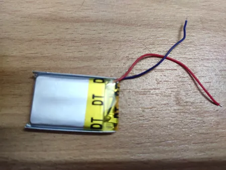 باتری لیتیوم پلیمر مدل 522030 ظرفیت500میلی آمپر ساعت