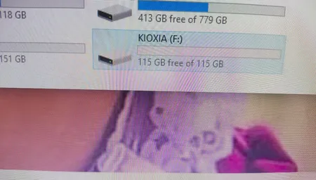 فلش مموری کیوکسیا مدل U202 ظرفیت 128 گیگابایت با رابط USB 2.0