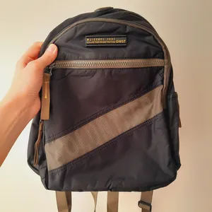 تجریه خرید کوله پشتی والنتیر مدل VA 178211