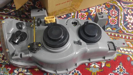 چراغ جلو چپ جمع ساز مدل JMotor-7582 مناسب برای پراید 111