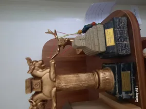 تجریه خرید مجسمه تندیس و پیکره شهریار مدل مقبره کوروش کد MO300