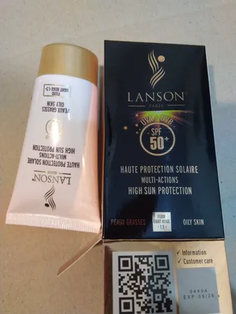 کرم ضدآفتاب رنگی لانسون SPF50 مدل مالتی اکشن، مناسب پوست‌های چرب، حجم 40 میلی‌لیتر