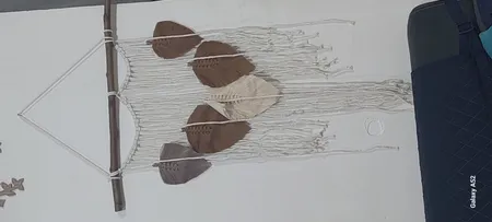 آویز بافتنی مدل برگ مکرومه طرح بهار