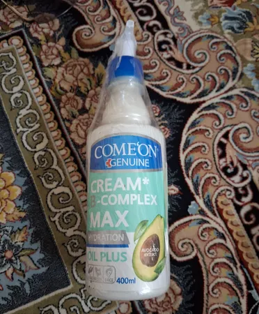 کرم مرطوب‌کننده کامان مدل Oil Pluse حجم 400 میلی‌لیتر