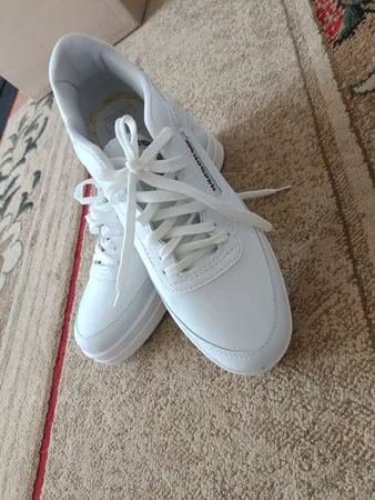 کفش پیاده‌روی مدل Classic Royal 2023