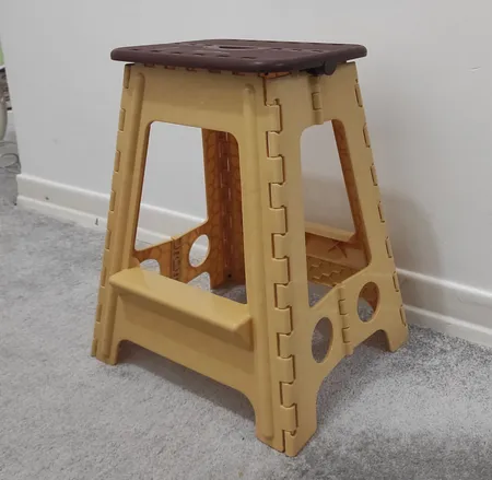 چهار پایه ناصر پلاستیک کد 518