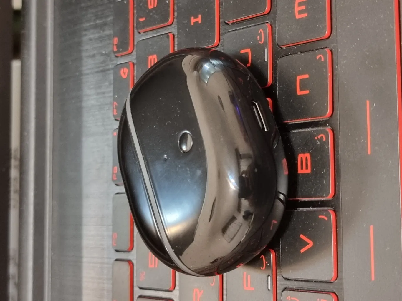 هندزفری بلوتوثی ساندپیتز مدل Air3 Deluxe HS