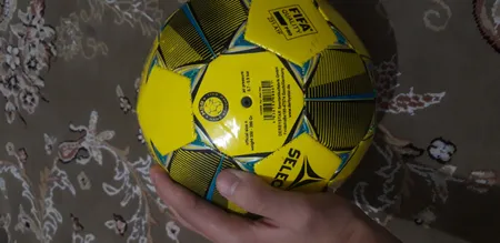 توپ فوتبال مدل بوندسلیگا دوخت ماشینی کد 2023