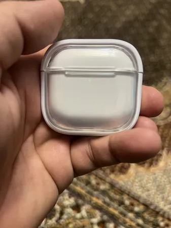هدفون بلوتوثی اپل مدل AirPods 4 (نسخه دارای نویز کنسلینگ)