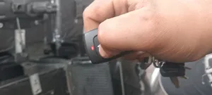 تجریه خرید ریموت بلوتوثی درب پارکینگ مدل AZ-433