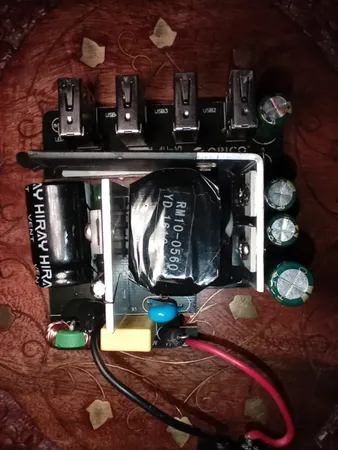 شارژر رومیزی اوریکو مدل DCH-4U-V1