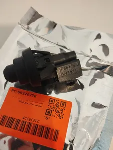 تجریه خرید کلید شستی لای درب کد 3425 مناسب برای رنو ال90