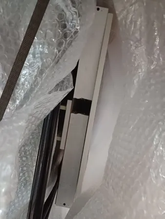 میز تحریر تاشو و تنظیم شو یاس سفید تک باکس دار