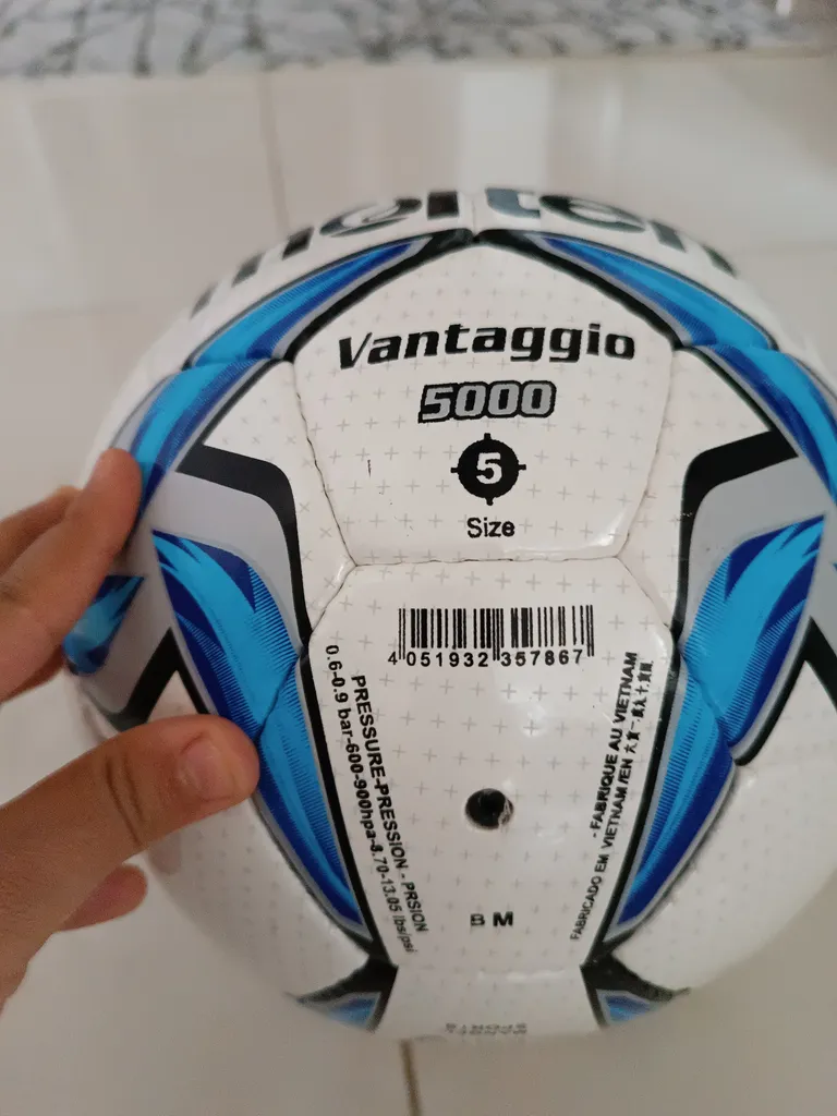 توپ فوتبال مدل Vantaggio 5000 توپ فوتبال مدل Vantaggio 5000