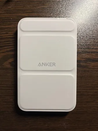 پاوربانک بی سیم انکر مدل A1611 ظرفیت 5000 میلی آمپر ساعت
