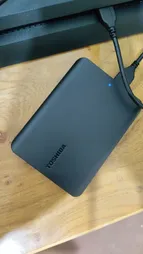 هارد اکسترنال توشیبا مدل Canvio Basics ظرفیت یک ترابایت دارای رابط USB Type-A 3.0