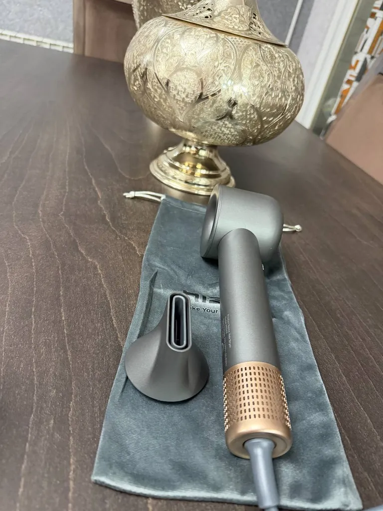 سشوار حرفه ای 1400 وات هیسکا مدل H5262