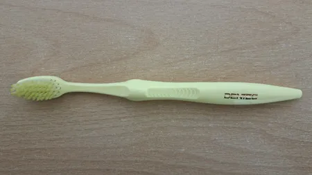 مسواک دن تک مدل Easy Clean با برس خیلی نرم مجموعه 2 عددی