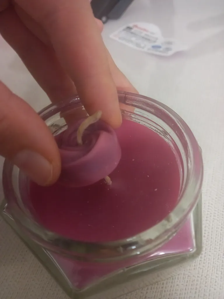 شمع
دست ساز مدل معطر لاوندر