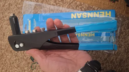 انبر پرچ دستی مدل T-04