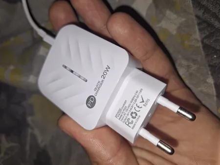 شارژر دیواری 20 وات بنیوس مدل TE-PD03