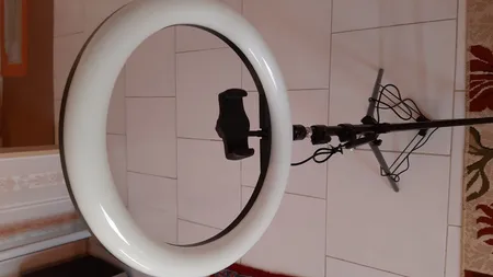 رینگ لایت مدل MJ33-RGB