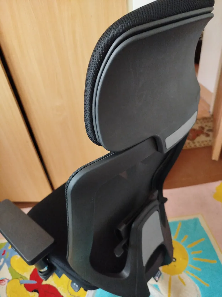 صندلی اداری بتیس مدل b205m