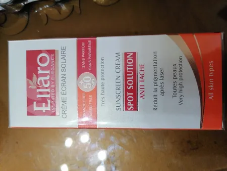 کرم ضد آفتاب و ضد لک بدون رنگ الارو SPF50 مدل Spot Solution محافظ UVA ،UVB، مناسب انواع پوست تحت لیسانس حجم 40 میلی‌لیتر