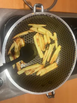 سرویس پخت و پز 7 پارچه هلنا مدل دانشجویی