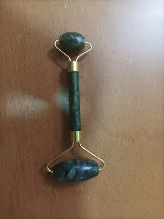 ماساژور دستی مدل Q12 به همراه سنگ ماساژ