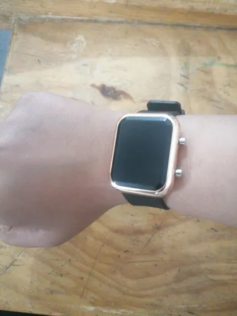 ساعت مچی دیجیتال دخترانه مدل M1